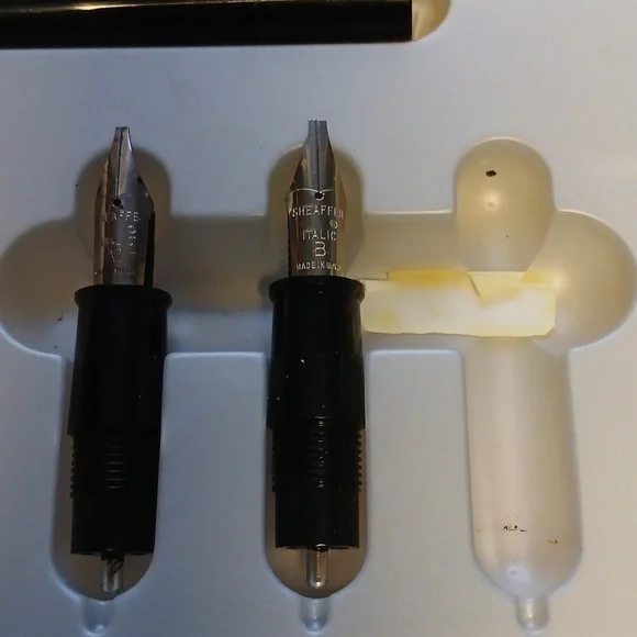 Used Sheaffer Calligraphy Pen Set - Picture 5 of 14
